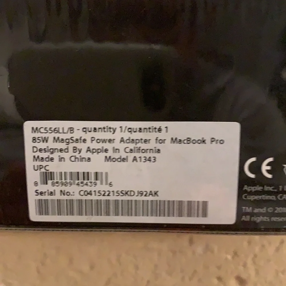NWT Apple 85w MagSafe power adapter